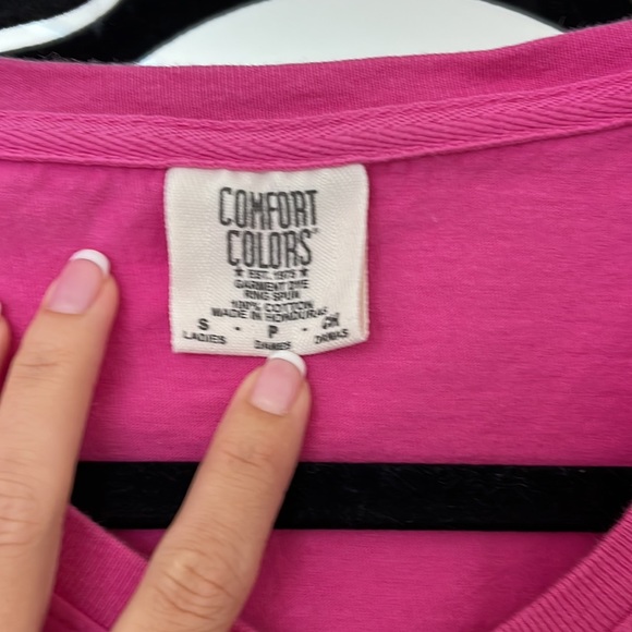 Comfort colors V-neck tee - Picture 3 of 3